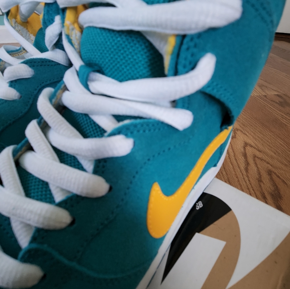 Nike SB Dunk Hi Tropical Teal and University Gold (2013) - Picture 10 of 17
